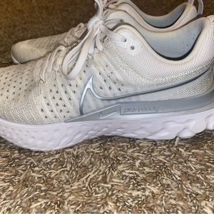 Nike epic react flyknit